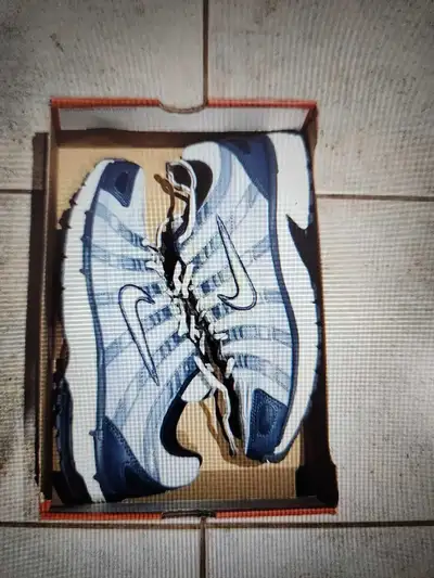 Nike Men's shoes Size 9.5, View more
