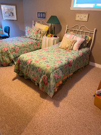 2 twin bedroom set