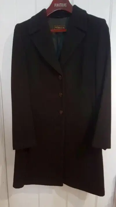 Beautiful, classic, elegant black winter coat. High quality. Wool content 80%. EU size 42. Worn only...