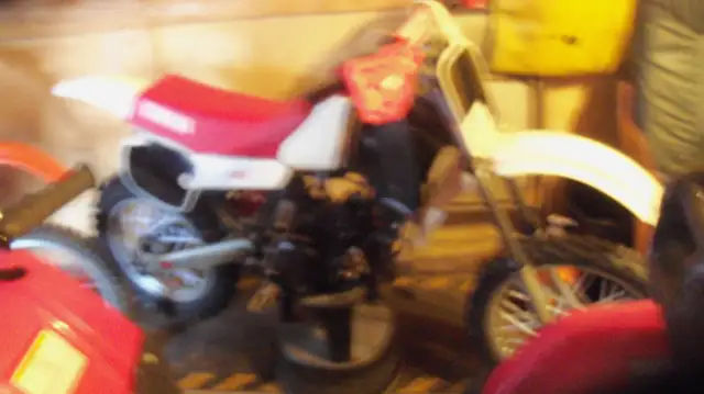 1983 YAMAHA YZ 80 L/C in Dirt Bikes & Motocross in Oshawa / Durham Region - Image 4