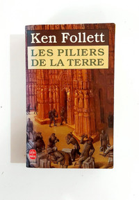 Roman - Ken Follett - LES PILIERS DE LA TERRE - Livre de poche