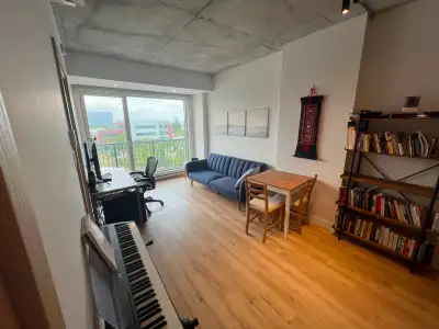 Lease Transfer 3.5 Apartment in Vivre One -- $1795