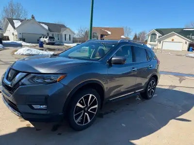 Selling my 2017 Nissan Rogue SL AWD in excellent condition. Fully loaded model & well cared for. - 1...