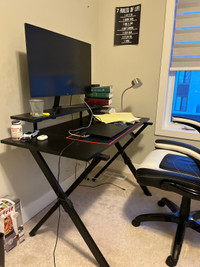 Emerge Vizon 47” Gaming Desk Black 