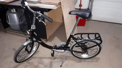 Top quality Schwinn folding bike. 550$ Reasonable offers only. Will deliver when convientint within...
