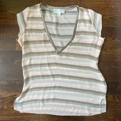 Beyond Vintage Sleeveless V-neck Blouse top 100% Silk-Medium, View more