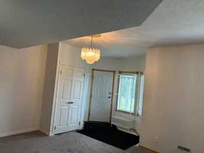 2 bedrooms in coral spring lake NE