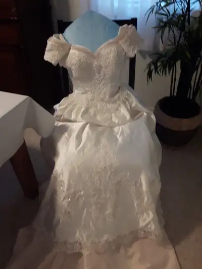 Champagne Wedding Gown size 10 impeccable pearl beading, View more