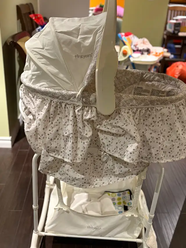 Removable Baby bassinet with stand music, sounds, light and vibr in Cribs in Markham / York Region - Image 3