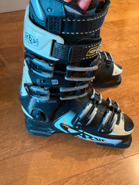 Bottes de ski alpin Dolomite taille 7 - Alpine ski boots size 7