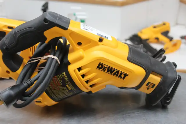 DeWALT Reciprocating Saws in Power Tools in Peterborough - Image 5