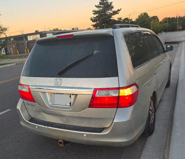 used 2007 Honda odyssey touring in Cars & Trucks in City of Toronto - Image 3