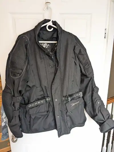 Great condition Joe Rocket Ballistic Motorcycle jacket. 2 XL. Back, shoulder and elbow armor. Should...