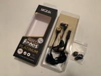 Ear bud stereo headphone 1/8” / 3.5mm plug