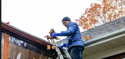 $200/day HIRIRING -Window & Gutter Cleaning Technician, View more