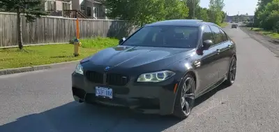 2014 BMW //M5 6 SPEED MANUAL DEALERSHIP MAINTAINED
