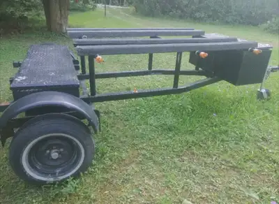 Moving - Priced low to sell quick. Trailer Accommodates 2 x 14' kayaks (kayaks not included). Has 2...
