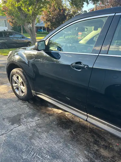 This well-equipped 2017 Chevrolet Equinox offers a spacious interior, comfortable ride, and the fuel...