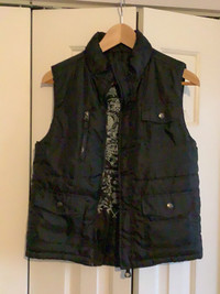 Kids unisex reversible black padded vest top size 10/12.