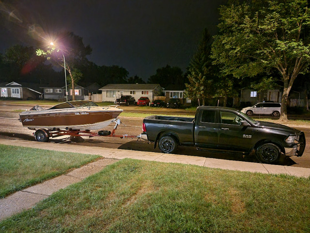 Aquastar Boat in Powerboats & Motorboats in Saskatoon - Image 2