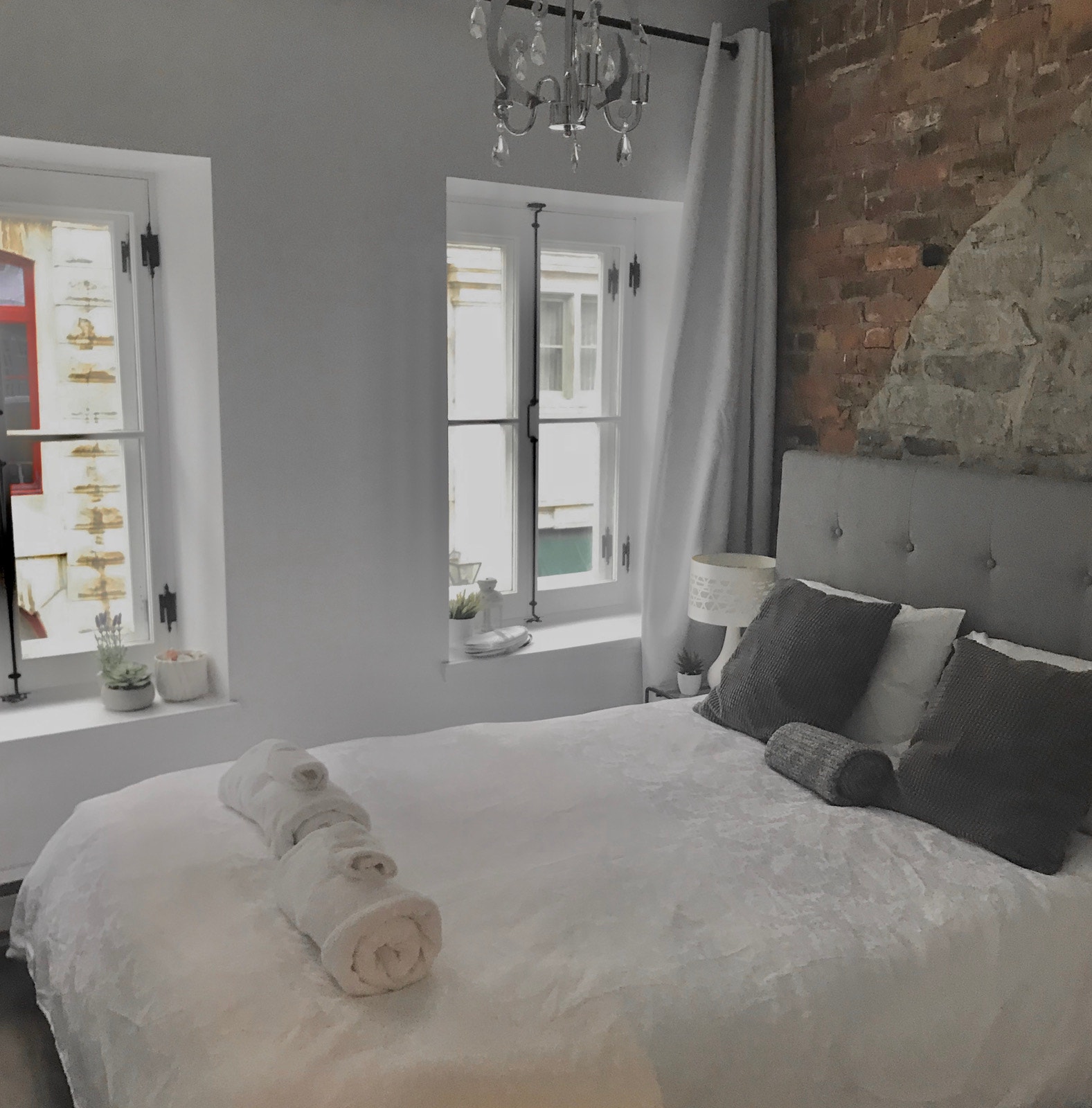 4 1/2 meublé tt inclus+parking+AC+wifi VxQc Champlain — photo 3
