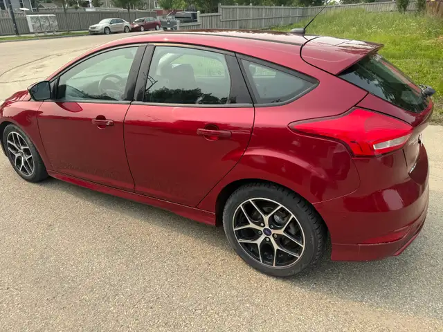 2017 Ford focus remote start heated seat steering heated backup 519876527040112646