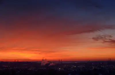 - Top-floor 1-bedroom availability in a 2-bedroom condo - Scenic views of Parkwood and Ottawa Airpor...