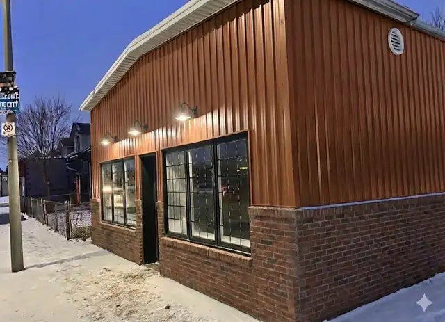 Prime Location- Commercial Space Drouillard Ford City in Commercial & Office Space for Rent in Windsor Region - Image 2