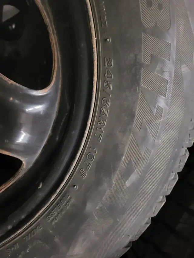 245/65/17 Bridgestone blizzacks on rims in Tires & Rims in Stratford - Image 2