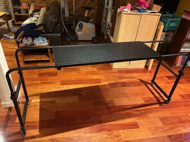 Table de lit - bureau de lit in Beds & Mattresses in Laval / North Shore - Image 4