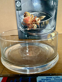 New in box glass 8” Serving Bowl 