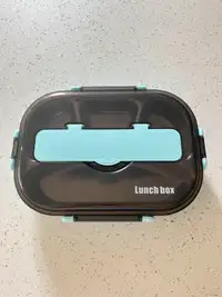 Bento box/lunchbox with utensils