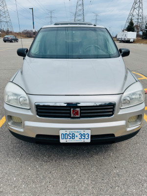 2005 Saturn Relay 7 seater