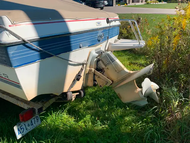 1984 Bayliner Capri Bowrider in Powerboats & Motorboats in Markham / York Region - Image 4