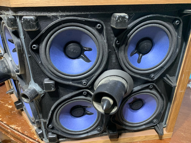 Bose 901 series 6 in Speakers in Saskatoon - Image 3