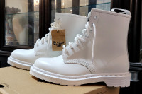 NEW - Doc Martens boots - size US Men 9, Women 10 - white 1460