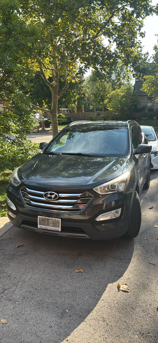 2013 hyandai sante fe in Cars & Trucks in Oakville / Halton Region