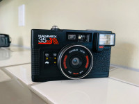 Hanimex 35SE 35mm   Film Camera  with Flash - Mint Condition