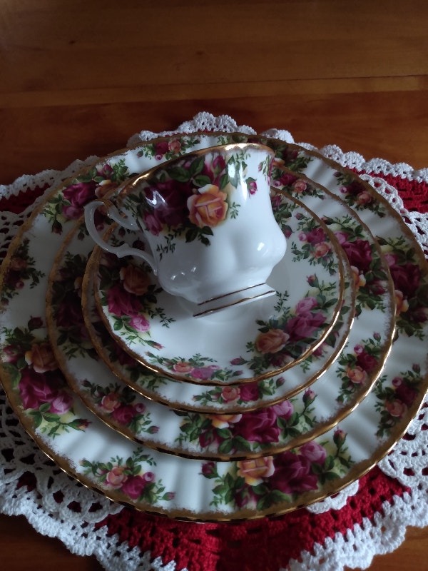 Royal Albert Dishes Old Country Roses Kitchen & Dining Wares
