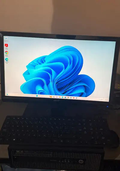 HP desktop, View more