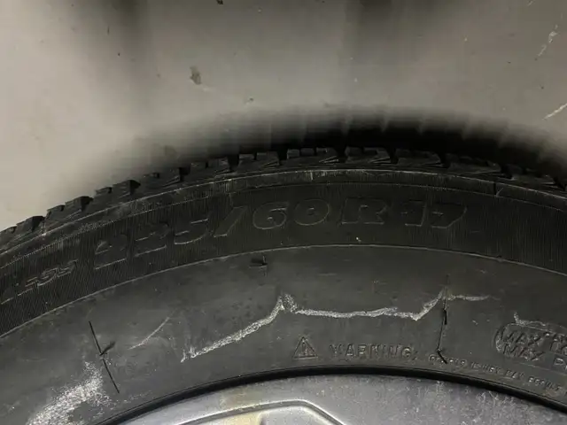 Audi Q3 a set of Michelin X-Ice Winter tire 225/60 R17with rim in Tires & Rims in Markham / York Region - Image 6