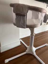 Halo Swivel Sleeper Bassinet