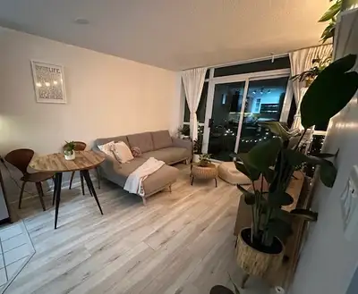 1 BEDROOM CONDO AVAILABLE AT LAKESHORE & BATHURST FOR AUGUST 1