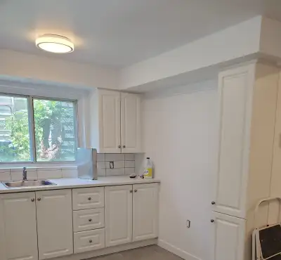 Fraichement rénové 4 1/2 à louer, près du Parc Du Tremblay