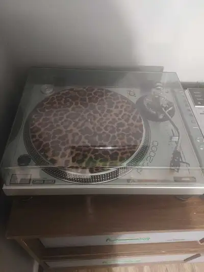 Gemini pt2000 turntables, View more