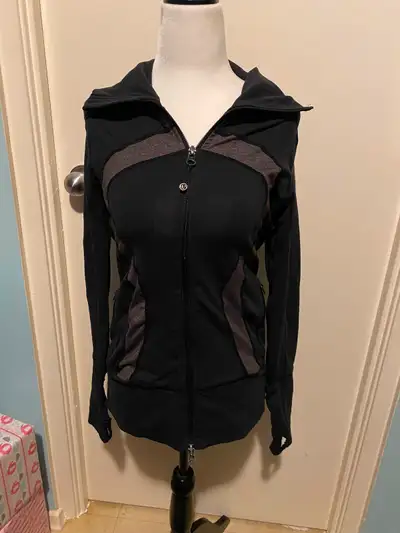 LULULEMON BLACK STRIDE JACKET SIZE 6, View more