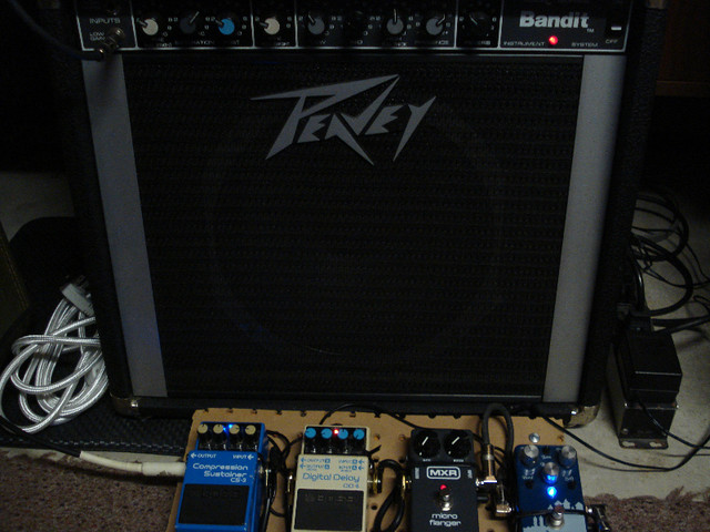 Peavey Bandit amp and pedalboard in Amps & Pedals in Guelph