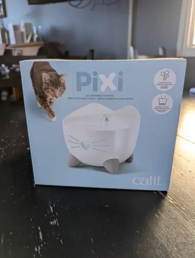 Catit PIXI Cat Drinking Fountain - Excellent, Like NEW Condition, View more