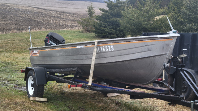 14ft boat in Powerboats & Motorboats in Owen Sound - Image 4