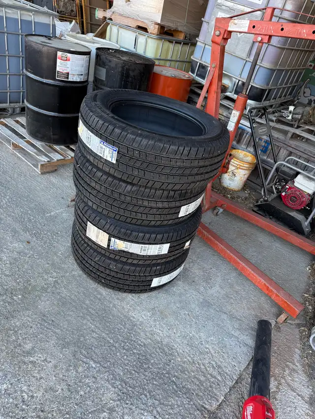 Michelin Defender Summer Tires  in Tires & Rims in Renfrew - Image 6